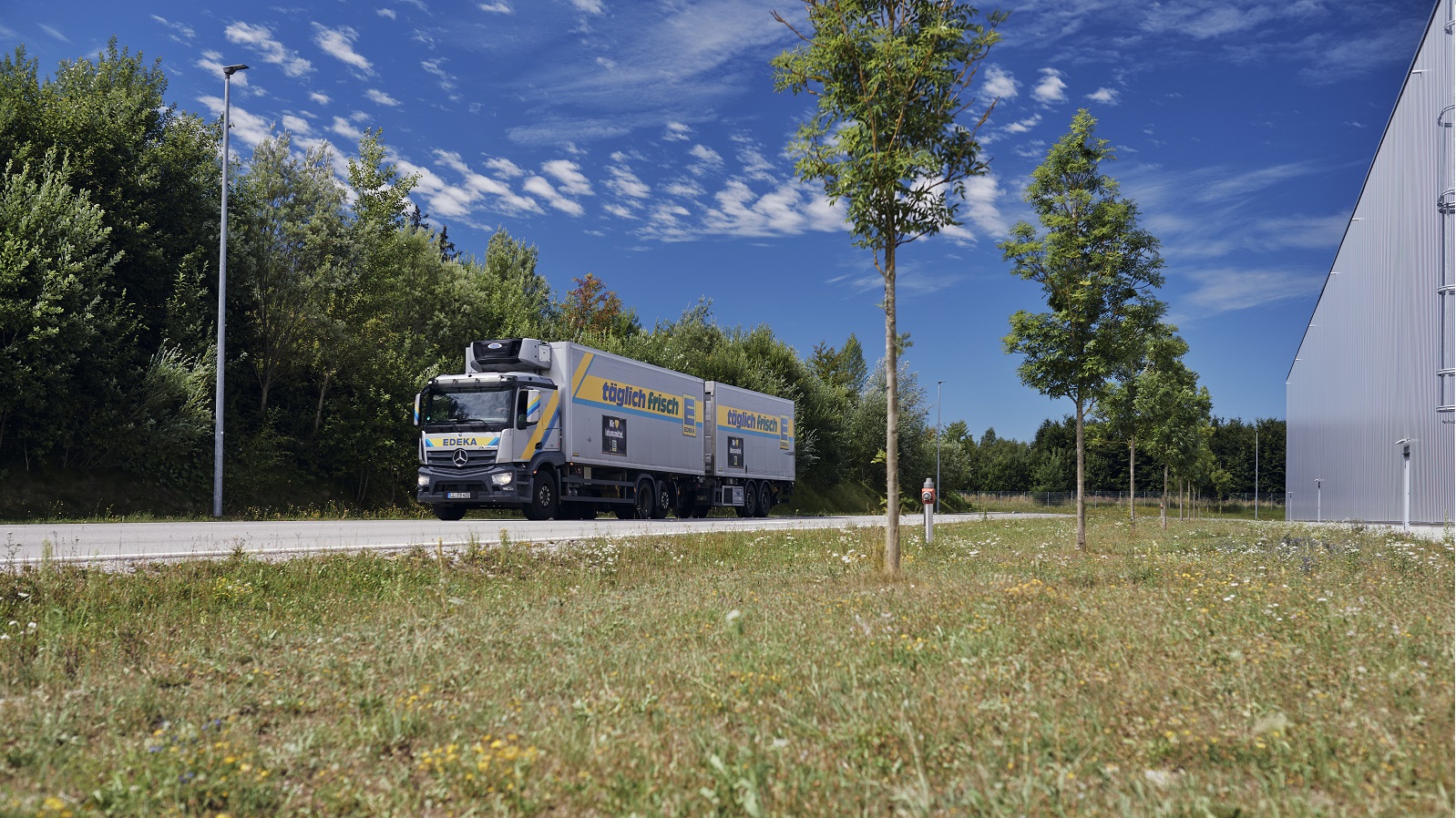 LKW EDEKA Logistikzentrum Landsberg am Lech